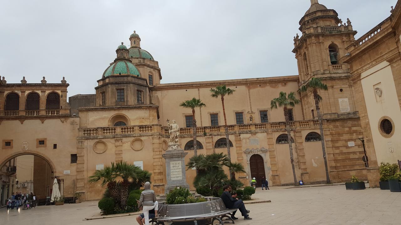 Casa Turismo "Madonna Del Paradiso" Mazara del Vallo Eksteriør bilde